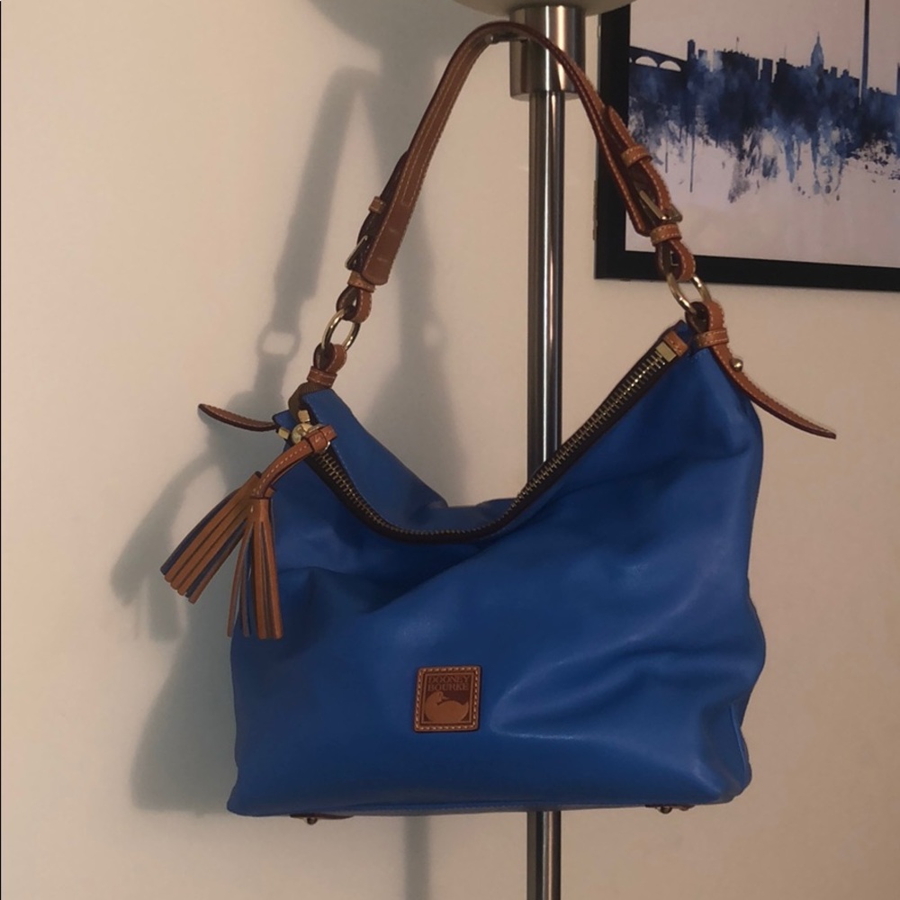 Dooney & Bourke shoulder bag with wallet LIKE NEW